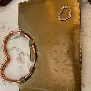 Guess heart shaped handle purse
